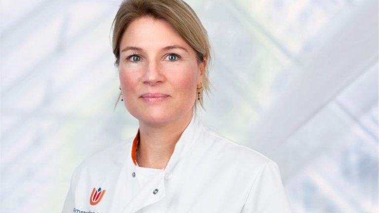 Drs. Janneke van den Bergh